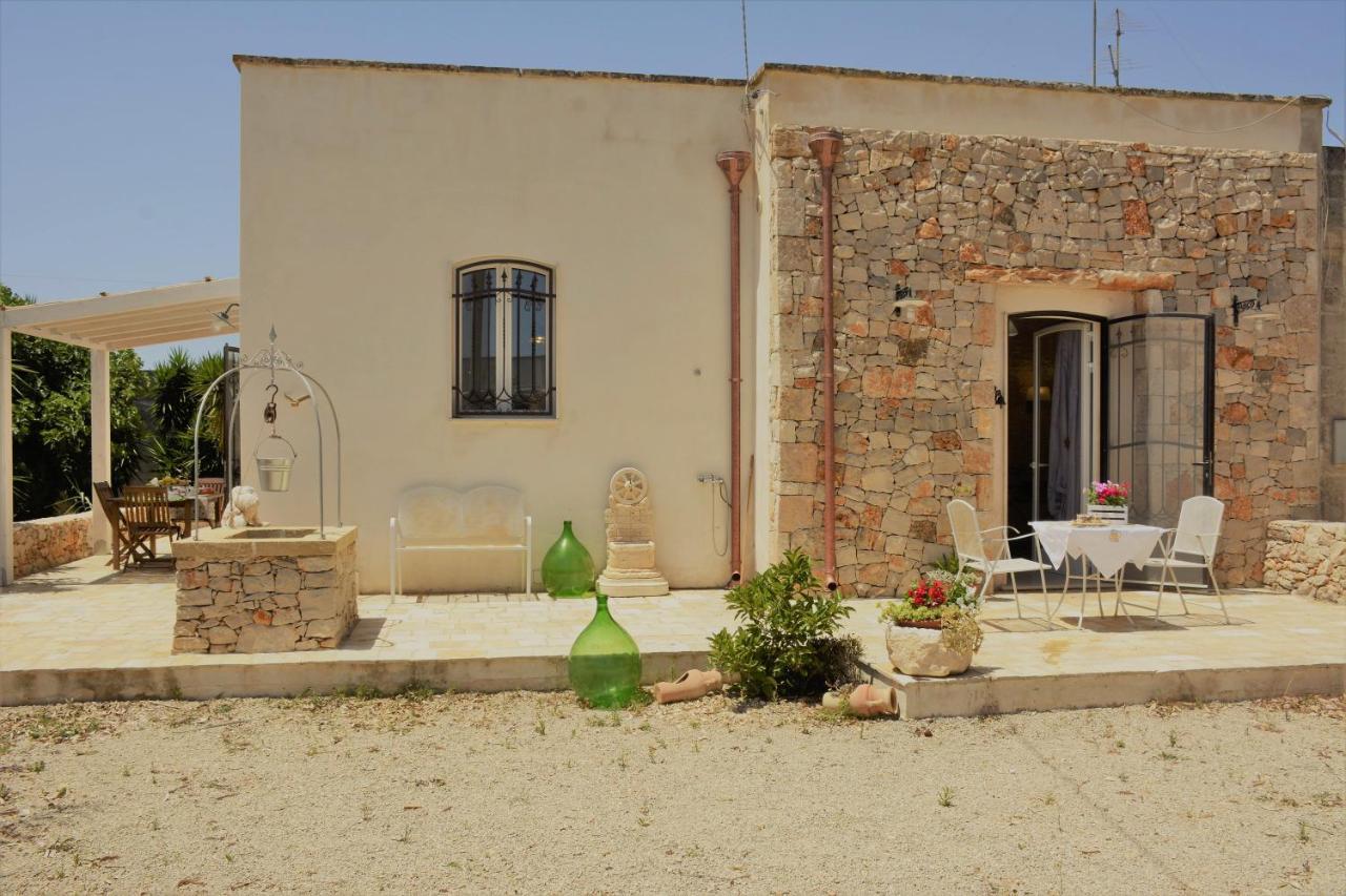 Vila Casale Conte Dell'Anna Porto Cesareo Exteriér fotografie
